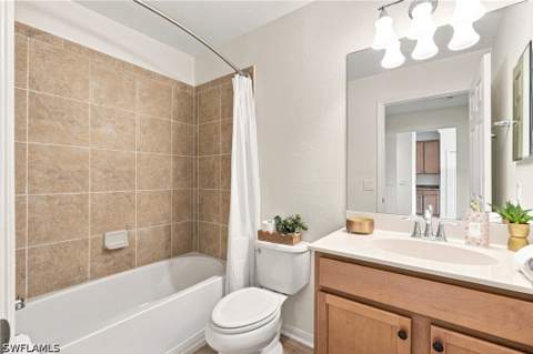 9832 Venezia Cir 1025, Naples FL - photo 14 of 42