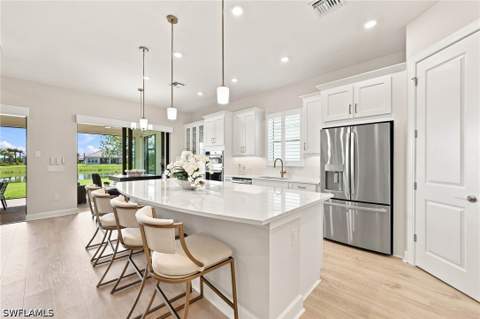 15638 Triesta Ln, Naples FL - photo 10 of 48