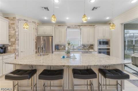 2736 Lambay Ct, Cape Coral FL - photo 6 of 50