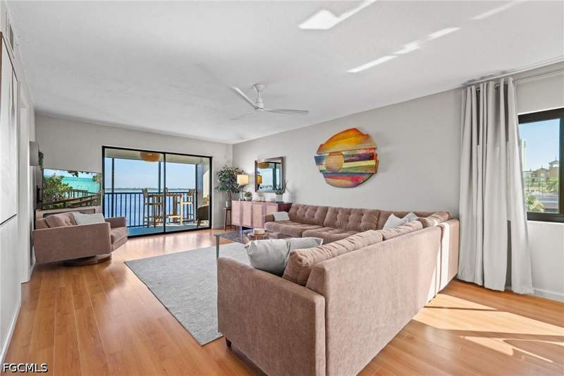 2 bedroom Condominium at 2711 First St 304, Marina Terrace Condo, Fort Myers — photo 2