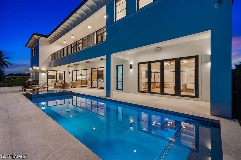 5 bedroom SingleFamilyResidence at 839 Chestnut Ct, Marco Island, Marco Island — photo 2