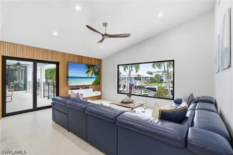 910 Beaver Ct, Marco Island FL - photo 10 of 50