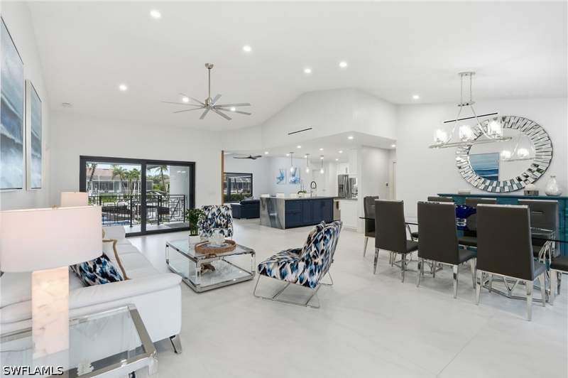 6 bedroom SingleFamilyResidence at 910 Beaver Ct, Marco Island, Marco Island — photo 5