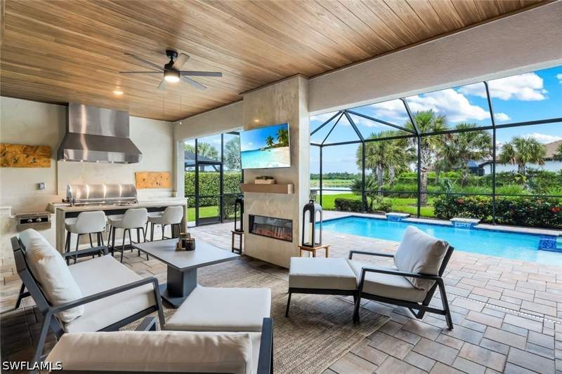 4 bedroom SingleFamilyResidence at 9151 Snowy Owl Way, Greyhawk At Golf Club Of The Everglades, Naples — photo 4