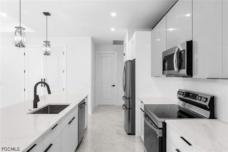 4 bedroom SingleFamilyResidence at 641 Camilla St E, Lehigh Acres, Lehigh Acres — photo 5