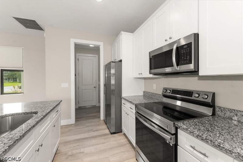 3 bedroom SingleFamilyResidence at 14141 Roof St, Buckingham, Fort Myers — photo 5