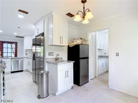 1864 Marina Cir, North Fort Myers FL - photo 13 of 50