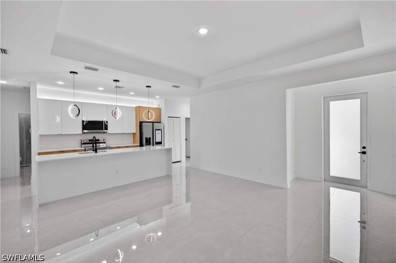4 bedroom SingleFamilyResidence at 820 Dudley Ave S, Lehigh Acres, Lehigh Acres — photo 4