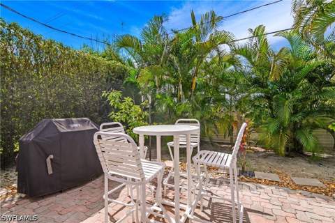 1072 Wisconsin Dr, Naples FL - photo 22 of 40