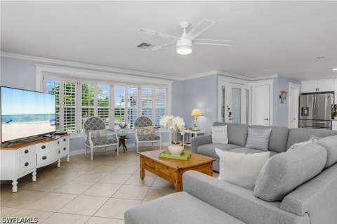 1072 Wisconsin Dr, Naples FL - photo 7 of 40