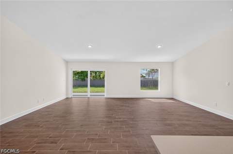 312 NW 18th Ave, Cape Coral FL - photo 9 of 32