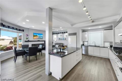 375 Germain Ave, Naples FL - photo 11 of 50