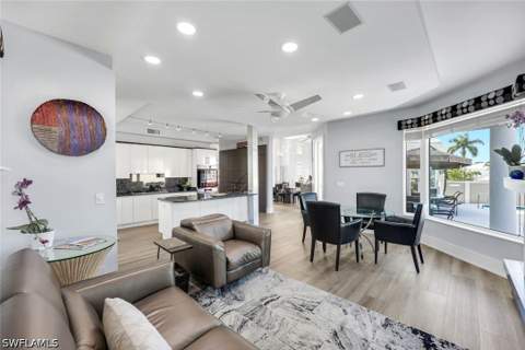 375 Germain Ave, Naples FL - photo 13 of 50