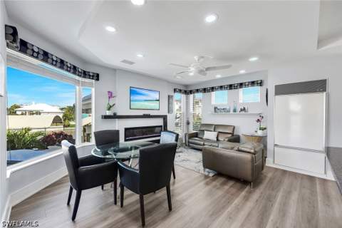 375 Germain Ave, Naples FL - photo 17 of 50