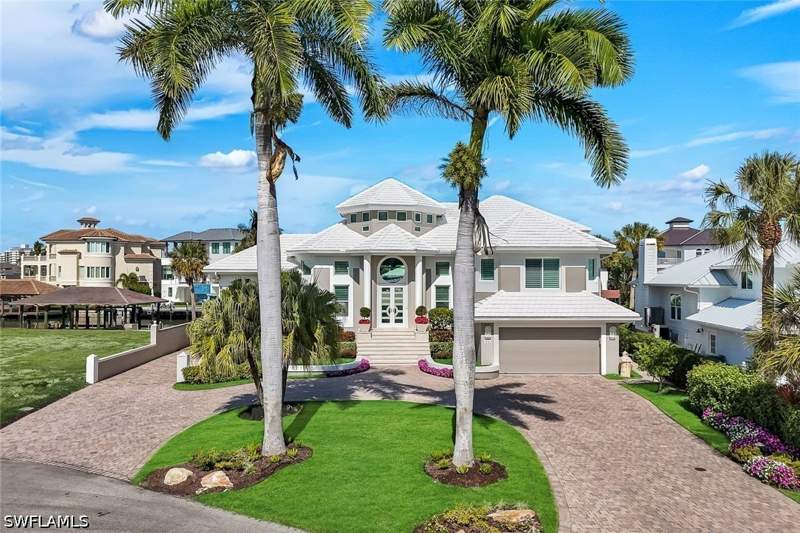 3 bedroom SingleFamilyResidence at 375 Germain Ave, Conners, Naples — photo 2