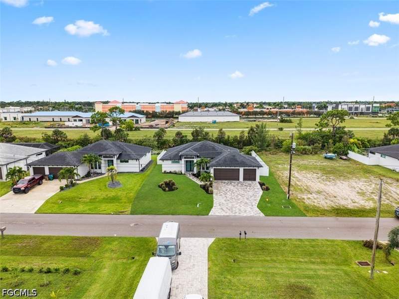 3 bedroom SingleFamilyResidence at 1124 SW 4th Ln, Cape Coral, Cape Coral — photo 5