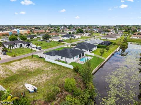 1124 SW 4th Ln, Cape Coral FL - photo 9 of 35