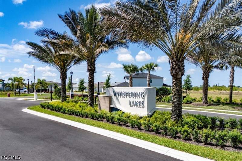4 bedroom SingleFamilyResidence at 271 Lakeside Breeze Way, Whispering Lakes, Lehigh Acres — photo 2