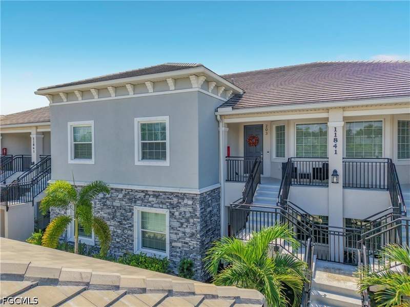 2 bedroom Condominium at 11841 Venetian Lagoon Dr 203, Esplanade Lake Club, Fort Myers — photo 3