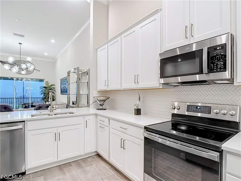 2 bedroom Condominium at 11841 Venetian Lagoon Dr 203, Esplanade Lake Club, Fort Myers — photo 4