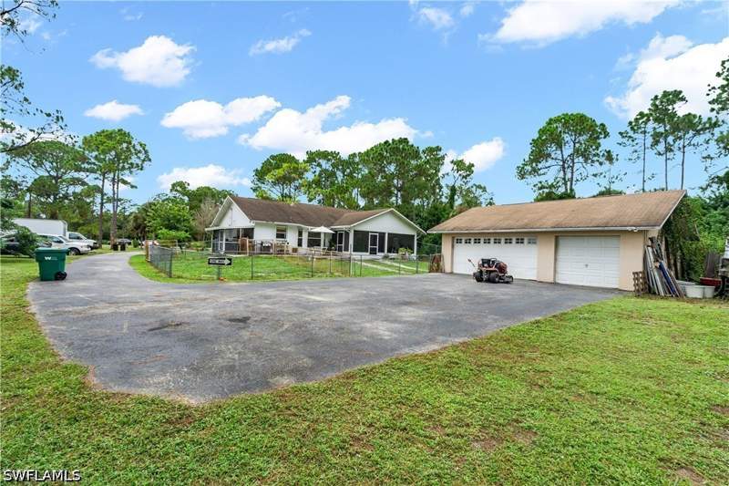 4 bedroom SingleFamilyResidence at 280 14th St SE, Golden Gate Estates, Naples — photo 4