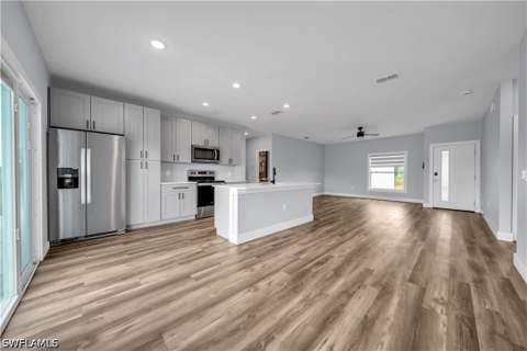 1006 Capetown Ave, Lehigh Acres FL - photo 17 of 50