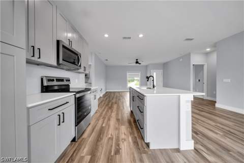 1006 Capetown Ave, Lehigh Acres FL - photo 18 of 50