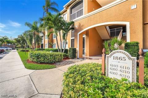 1865 Florida Club Dr 6110, Naples FL - photo 16 of 19