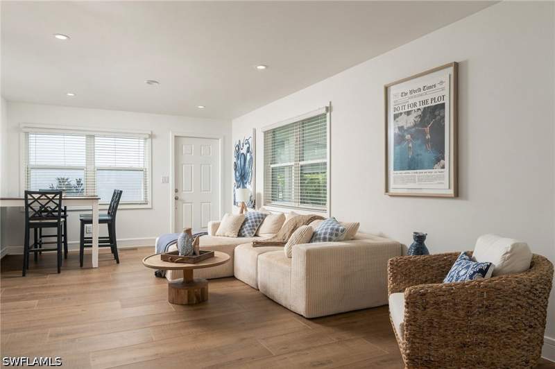 2 bedroom Condominium at 1100 8th Ave S 105A, Marina Manor, Naples — photo 2