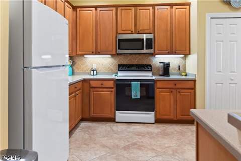 12052 Brassie Bend C201, Fort Myers FL - photo 6 of 41