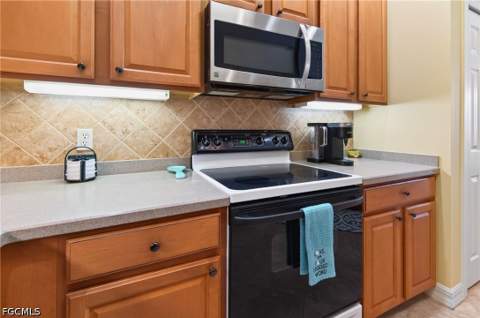 12052 Brassie Bend C201, Fort Myers FL - photo 9 of 41
