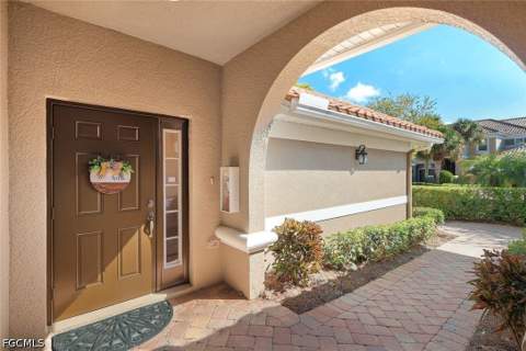 13034 Pennington Pl 202, Fort Myers FL - photo 9 of 37