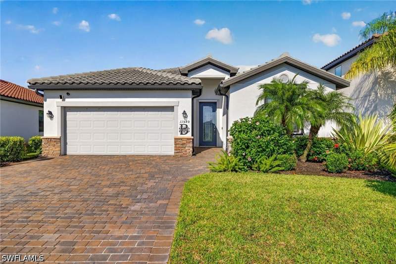 3 bedroom SingleFamilyResidence at 11580 Shady Blossom Dr, Arborwood Preserve, Fort Myers — photo 2
