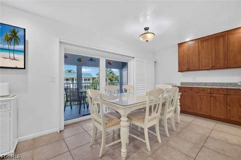 827 E Gulf Dr M-7, Sanibel FL - photo 8 of 31
