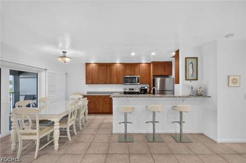 827 E Gulf Dr M-7, Sanibel FL - photo 9 of 31