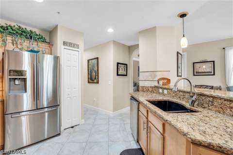 3278 Sunset Key Cir 101, Punta Gorda FL - photo 17 of 38