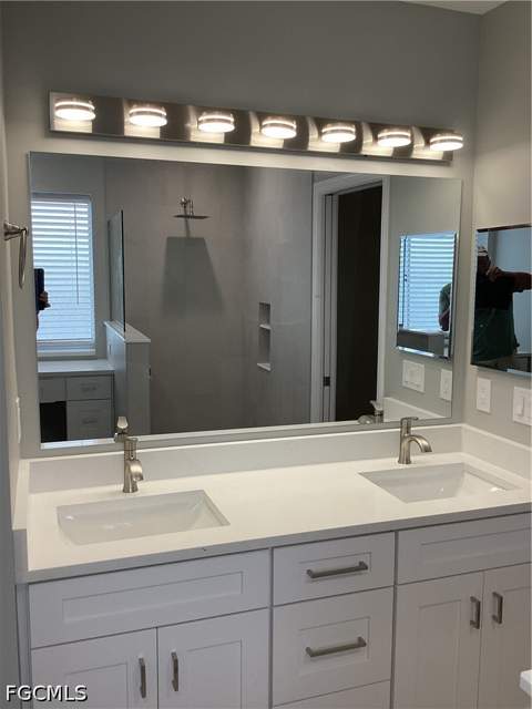 9806 N Roundstone Cir, Fort Myers FL - photo 6 of 44