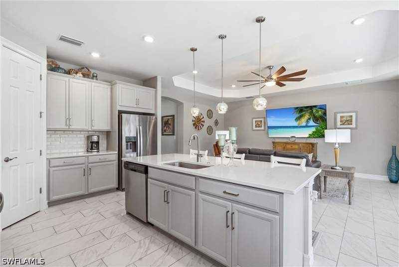 3 bedroom SingleFamilyResidence at 16530 Seagate Pl, Seasons At Bonita, Bonita Springs — photo 4