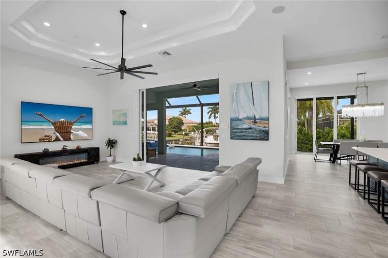 4 bedroom SingleFamilyResidence at 384 S Heathwood Dr, Marco Island, Marco Island — photo 3