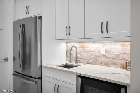 384 S Heathwood Dr, Marco Island FL - photo 7 of 50