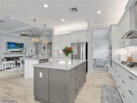 12056 Oleander Ave, Naples FL - photo 11 of 48