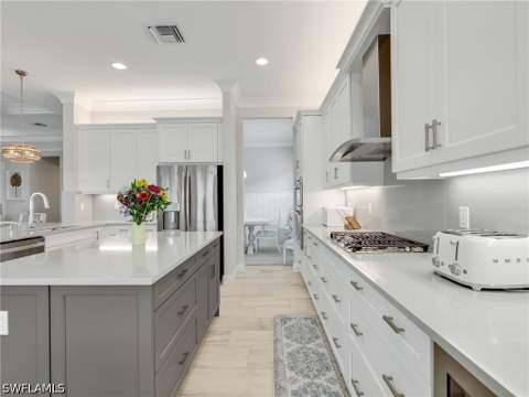 12056 Oleander Ave, Naples FL - photo 13 of 48