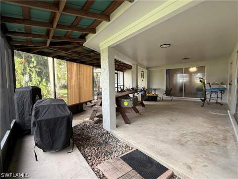 6090 Island Park Ct SW, Fort Myers FL - photo 21 of 23