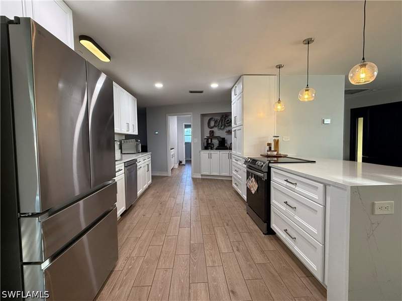 4 bedroom SingleFamilyResidence at 6090 Island Park Ct SW, Island Park, Fort Myers — photo 4
