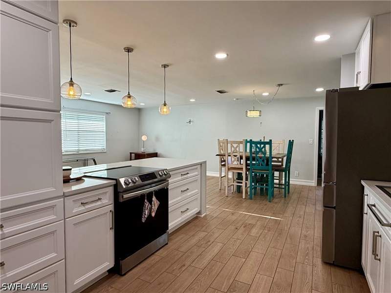 4 bedroom SingleFamilyResidence at 6090 Island Park Ct SW, Island Park, Fort Myers — photo 5