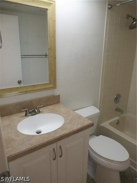 10041 Maddox Ln 102, Bonita Springs FL - photo 17 of 27