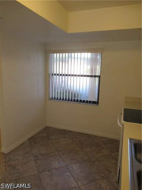 10041 Maddox Ln 102, Bonita Springs FL - photo 7 of 27
