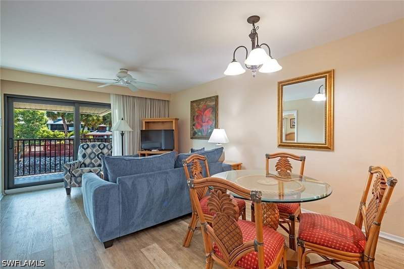 2 bedroom Condominium at 600 Neapolitan Way 212, Park Shore Resort, Naples — photo 2