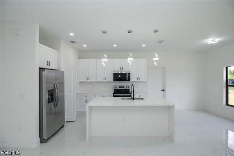 943 Commodore St, Lehigh Acres FL - photo 13 of 27