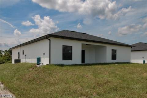 943 Commodore St, Lehigh Acres FL - photo 7 of 27